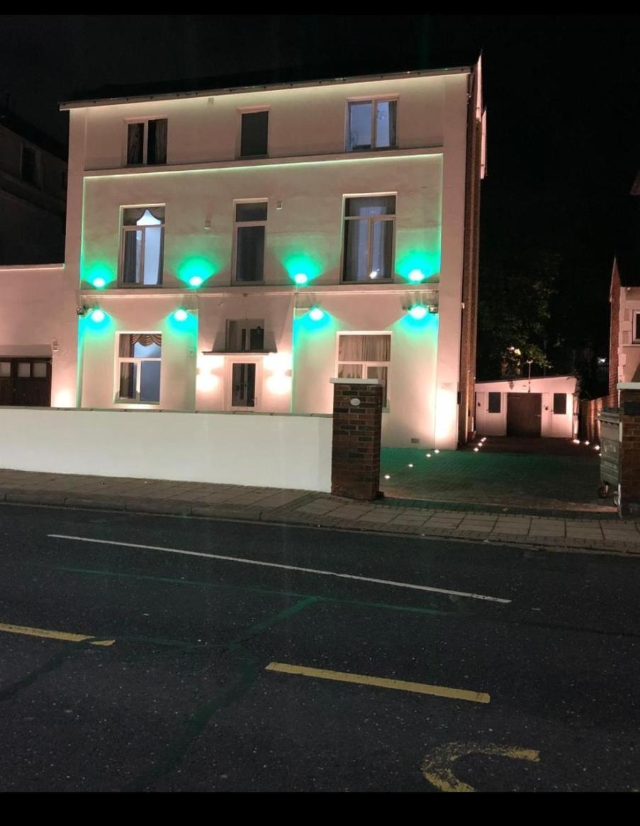 Victorin House - All Rooms Are En-Suite Πόρτσμουθ Εξωτερικό φωτογραφία